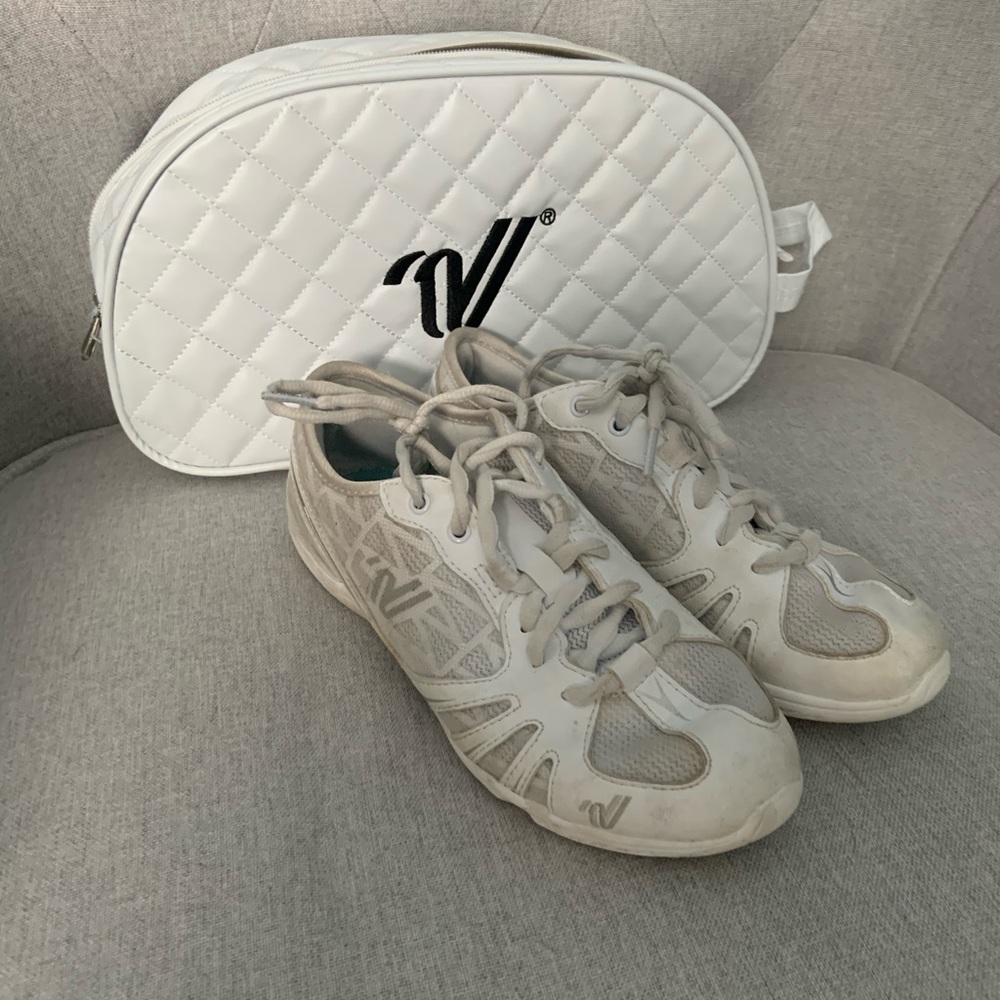 Varsity Last Pass 3.0 Cheer Shoes